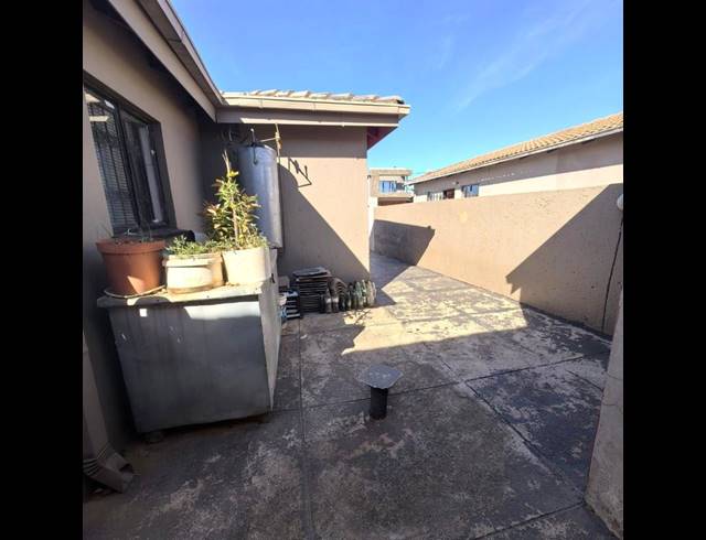 3 BEDROOM HOUSE FOR SALE IN GLEN RIDGE